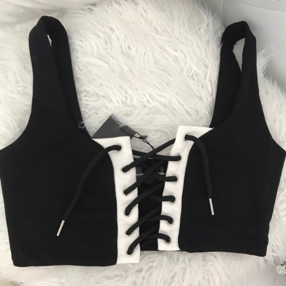 Nwt, Black lace up crop top